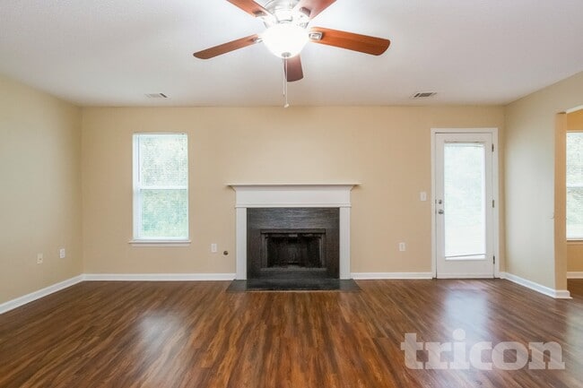 Photo - 3044 Summer Breeze Dr