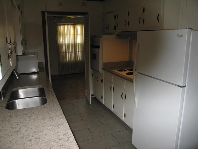 Photo - 5055 Howard Pl