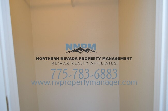 Photo - 4 Bed ~ 2 Bath ~ Large Home on Corner lot off of S McCarren in Donner Springs Neighborhood~ FOR RENT