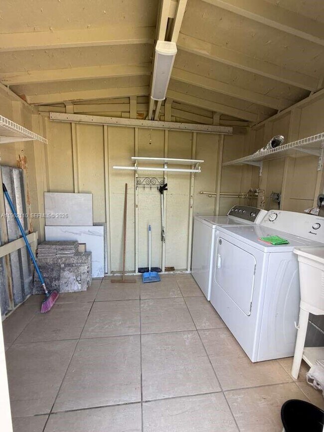 Photo - 19020 SW 91st Ave