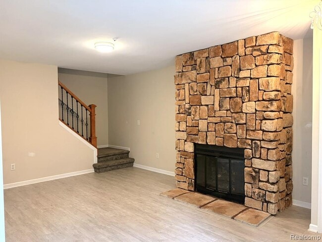 Photo - 41090 Southwind Dr