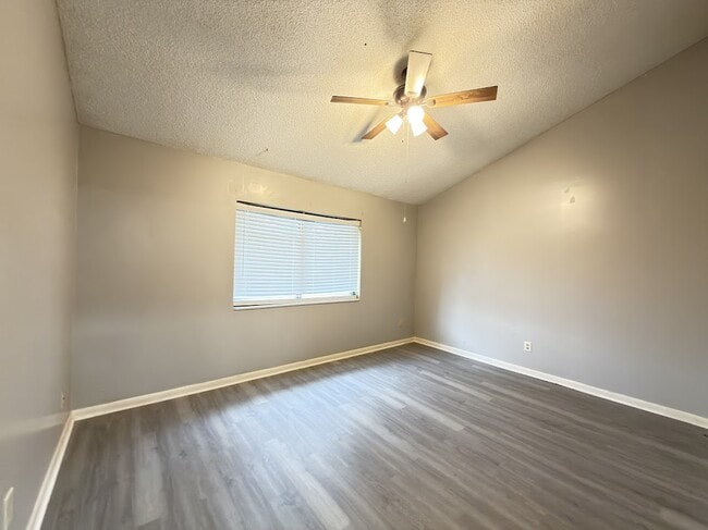 Photo - 1307 Baytree Dr