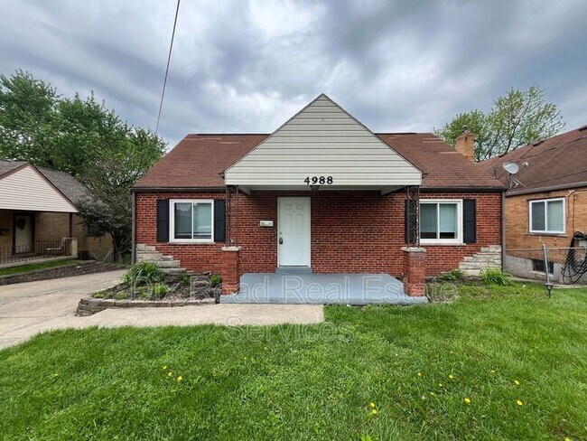 Building Photo - 4988 Mt Alverno Rd Rental