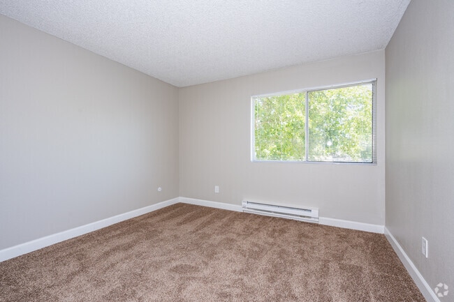 Willow 2BR, 1BA - Primary Bedroom
