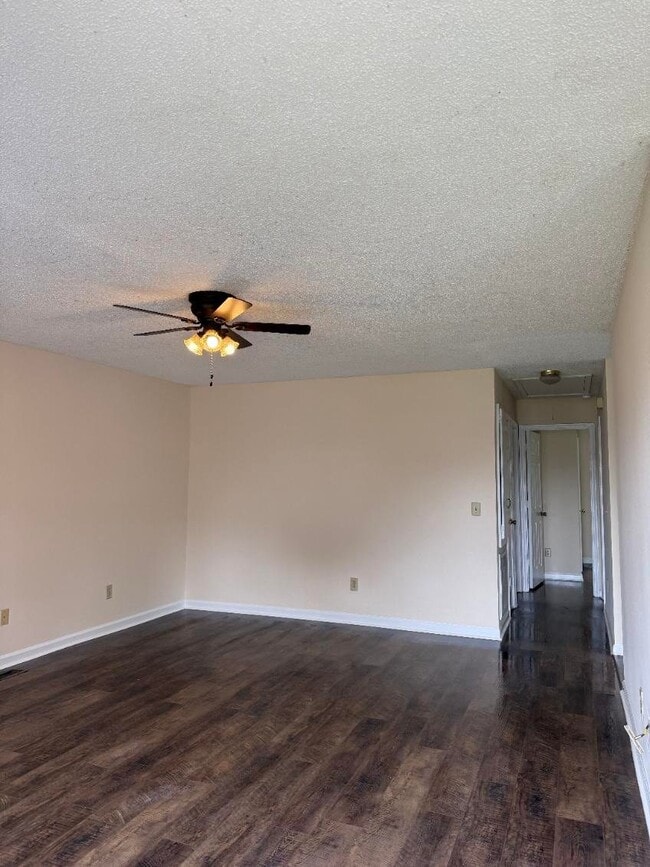 Photo - 1505 Richmond Rd