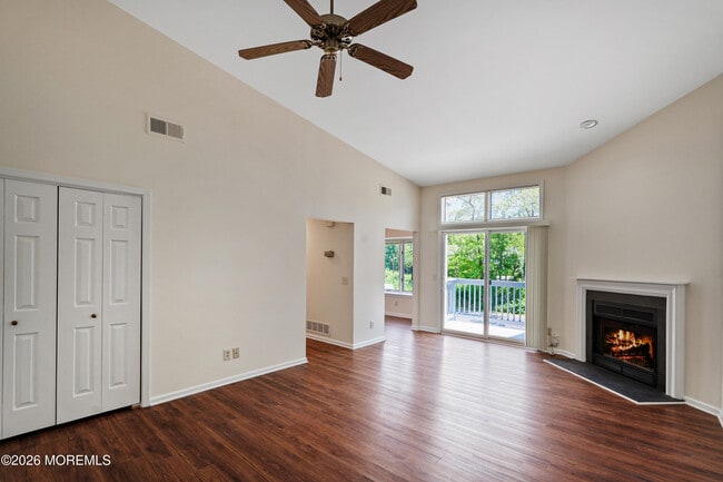 Photo - 105 Mt Ln Unit 8