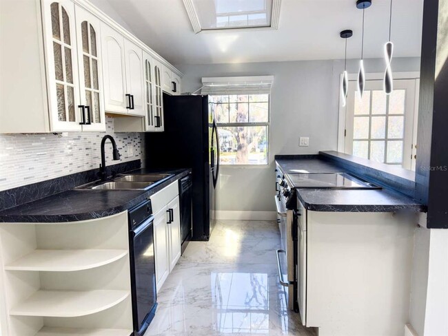 Photo - 12116 N 52nd St