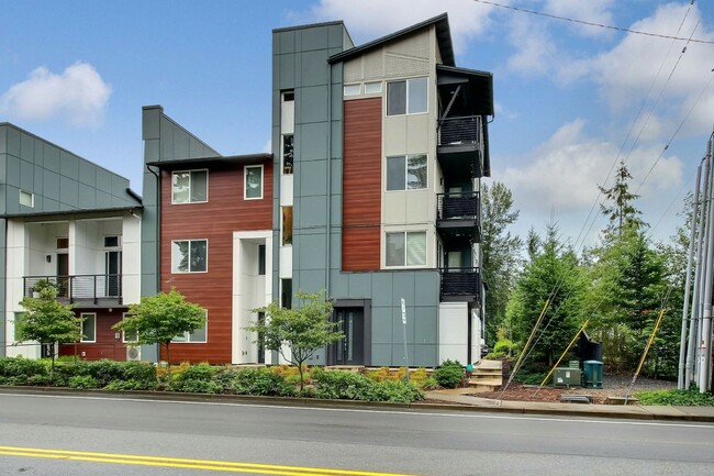 Stunning Modern Townhome in Sammamish! - Stunning Modern Townhome in Sammamish!