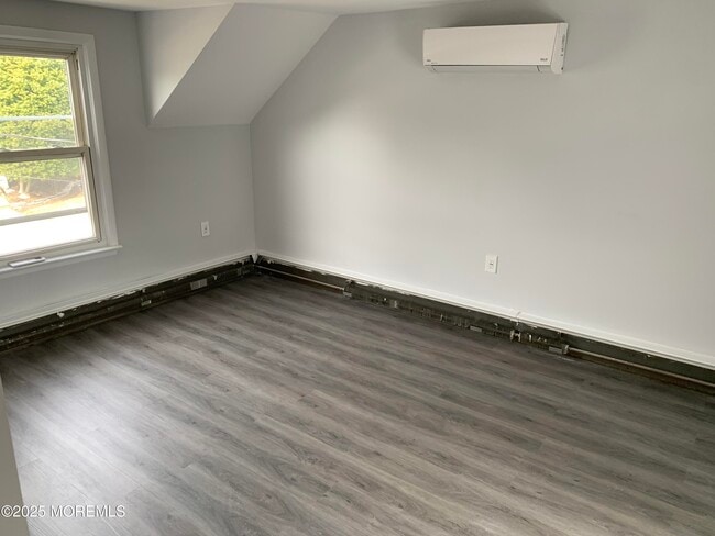 Photo - 219 Hyers St