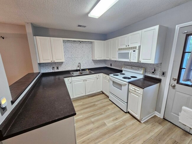 Photo - 114 Fair Haven Way