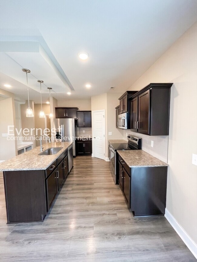 514 Bloomington Trce