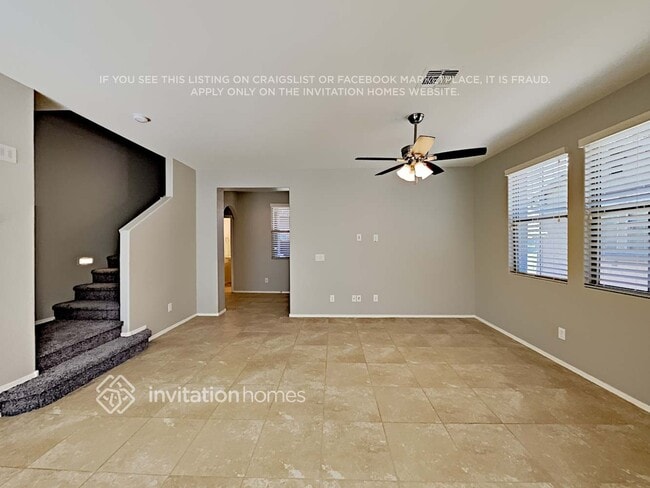 Photo - 225 N Sandal