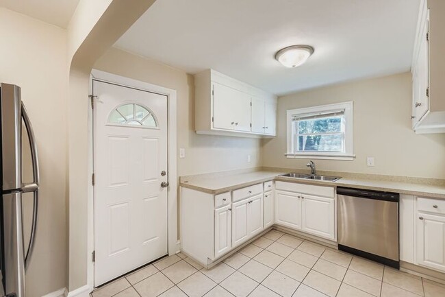 Photo - 16855 Sayre Ave Casa