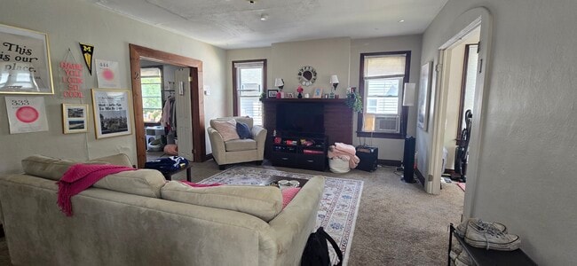Living room - 109 Hill St Unit 4