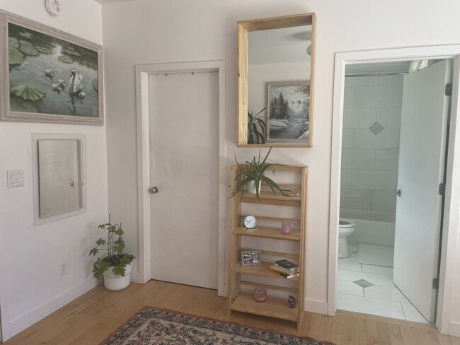 Photo - 1600 Pinebrook Blvd Unidad C