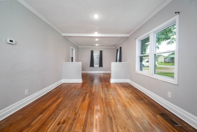 Photo - 120 E Screven St