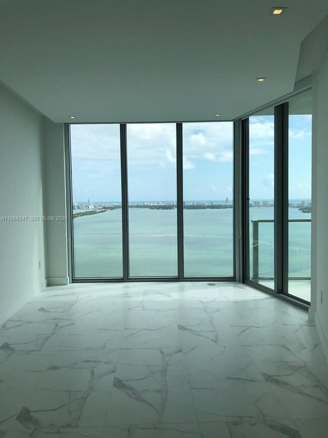 Photo - 2900 NE 7th Ave Unidad 3705