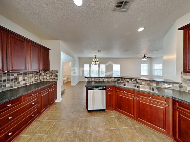 Photo - 6245 Devonhurst Dr