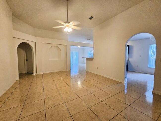 Photo - 921 Bristle Cone Ct