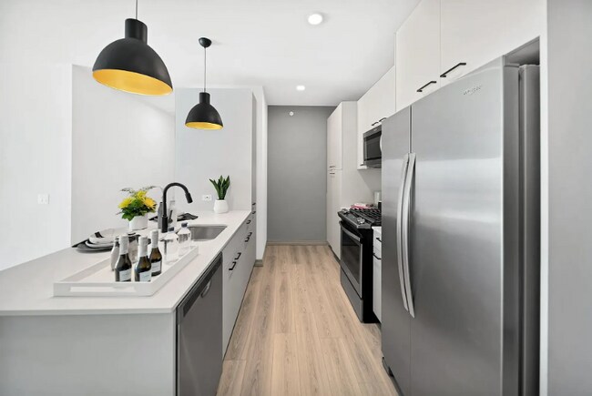 Photo - 2131 N Elston Ave