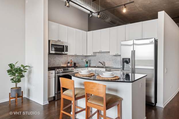 Photo - 900 N Kingsbury St