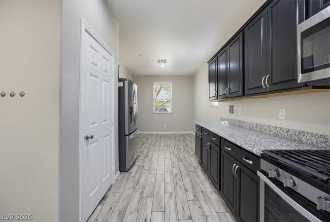 Photo - 917 Spiracle Ave