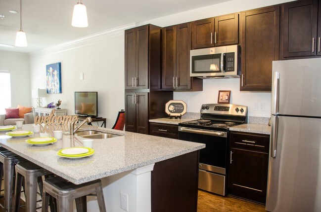 The Nest On 17 Apartments For Rent In Carrollton Va Forrent Com