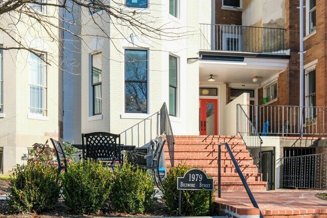 Photo - 1979 Biltmore St NW