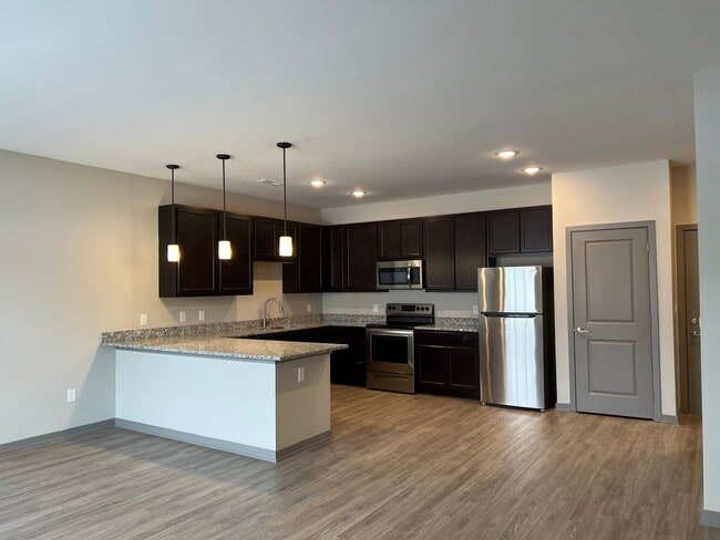 Photo - 511 No. Broadway - LEB