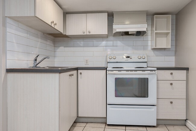 Photo - 15 Indian Rd Crescent