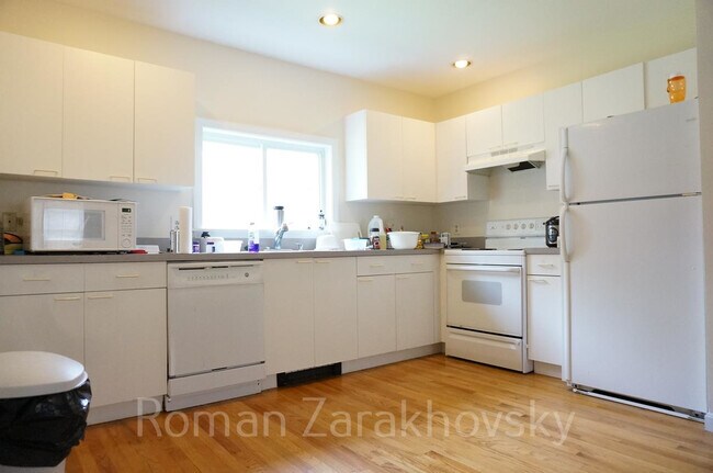 Photo - 50 Kent St Unit 2A