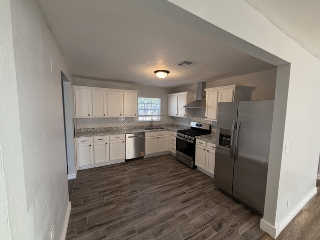 Photo - 4769 SE 27th St