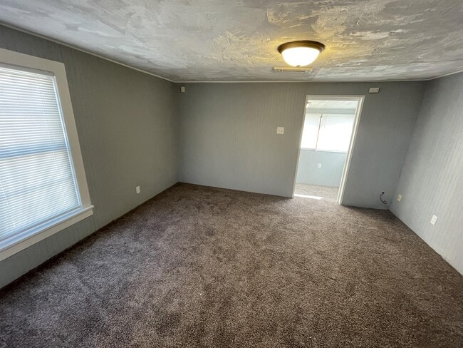 Building Photo - 718 Yuba St Rental