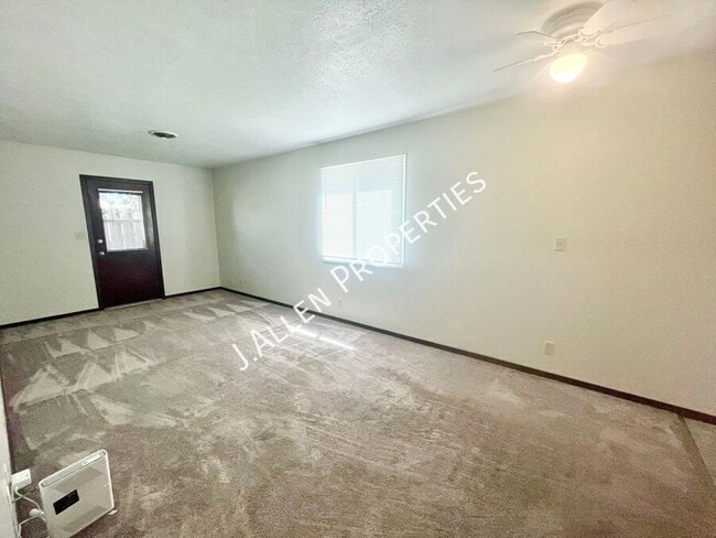 Photo - 607 W Michigan Ave