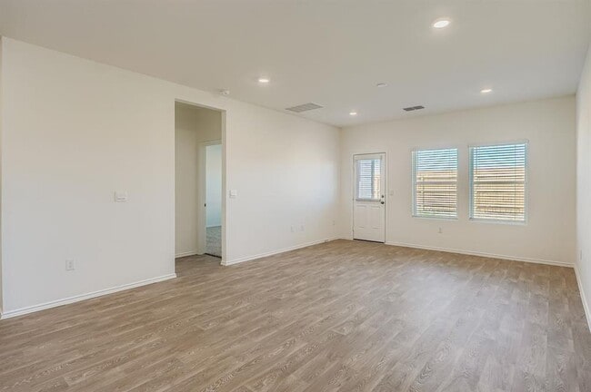 Photo - 12112 Douglas Fir Cir