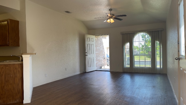Building Photo - 3803 John Chisholm Loop Rental