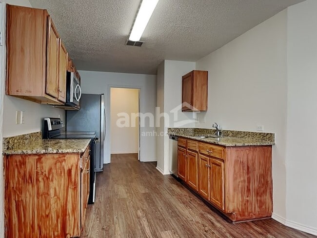 Photo - 1699 Wildrose Dr