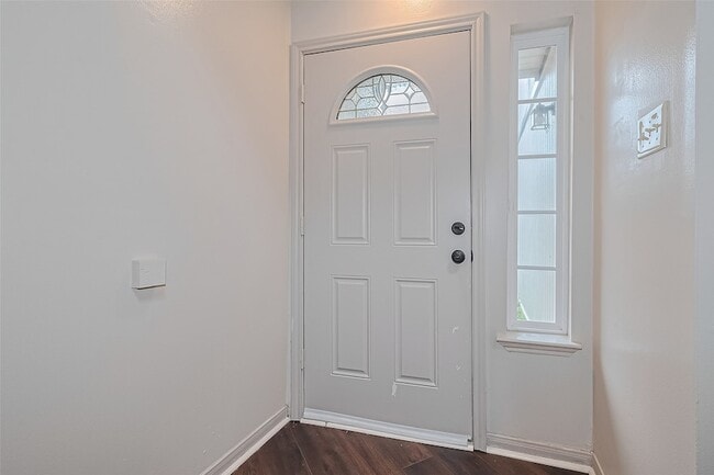 Photo - 1940 E Allegro St