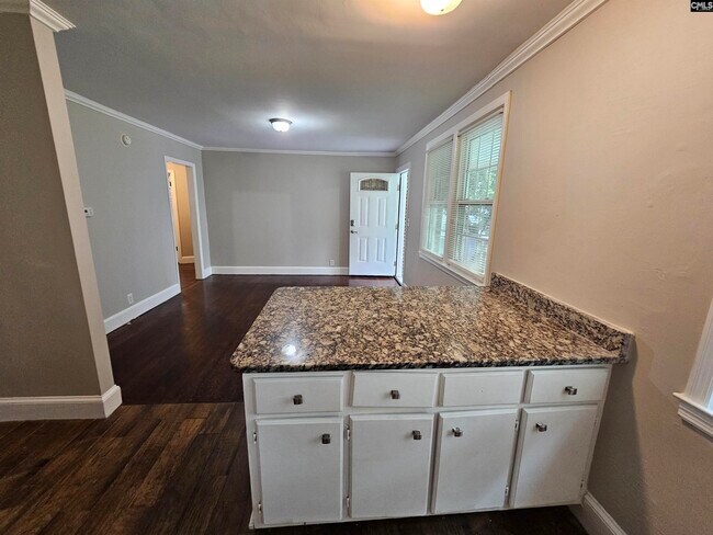 Photo - 102 Dundee Ln