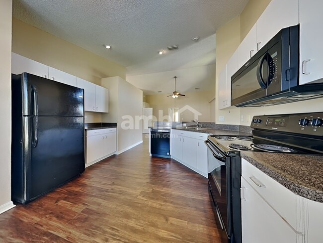 Photo - 10250 Peoples Loop