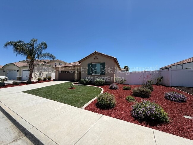 Building Photo - 2158 Albatross Way