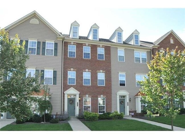 Photo - 704 Park Plaza E