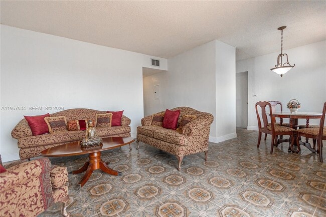 Photo - 4420 SW 114th Ct