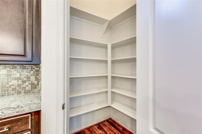 Photo - 6109 Stillman St