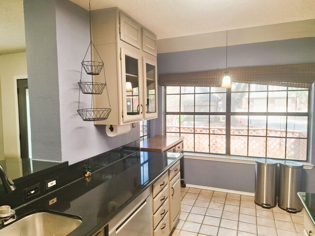 408 Santa Fe Trail