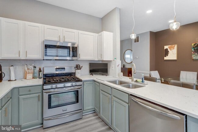 Building Photo - 14118 Carmody Pl