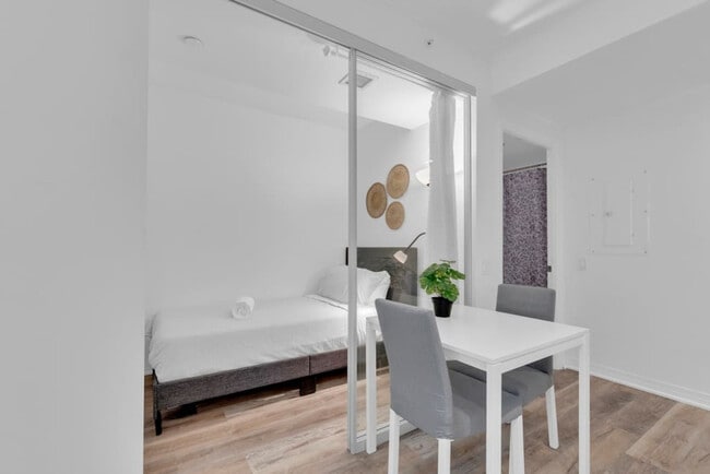 Photo - 192 Dundas St E Unit SI ID1403750P