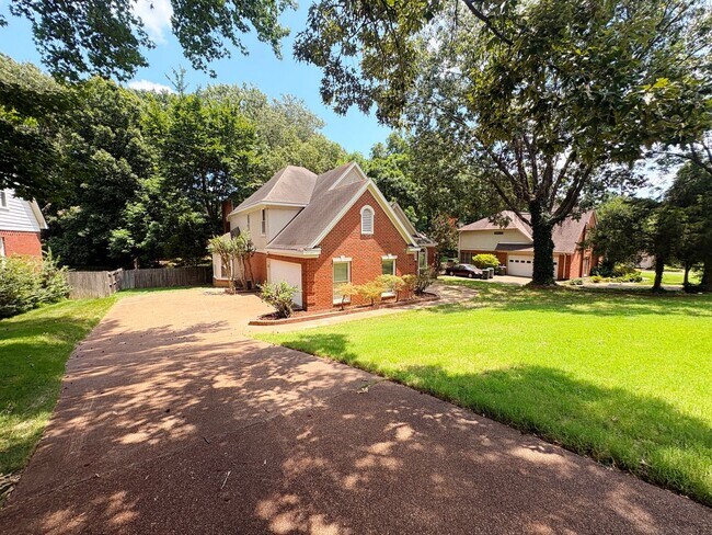 Photo - One Of Kind Home In Woodchase Subdivision! Over 3400 Sq Ft! Must have owner's approval on pets, f...