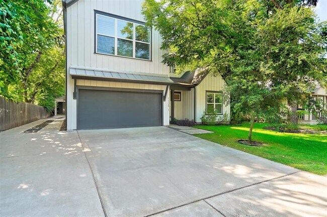 Photo - 1125 Saucedo St