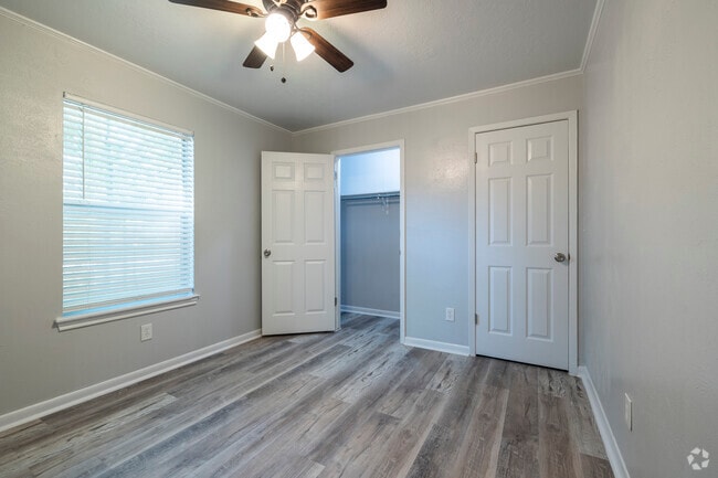 1BR/1BA, 600SF - Bedroom - Bentley Manor